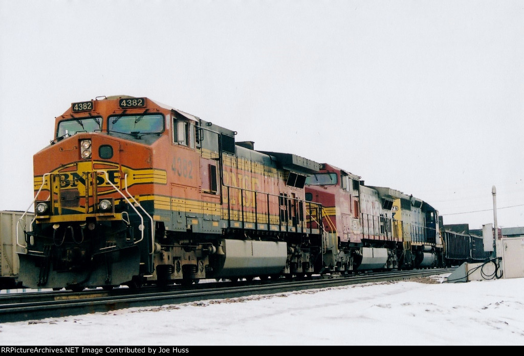 BNSF 4382 East